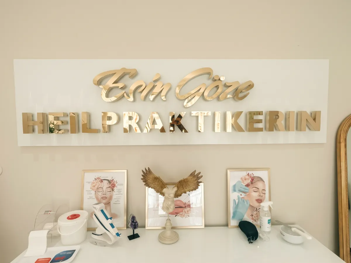 Praxisschild Esin Göze Heilpraktikerin, München